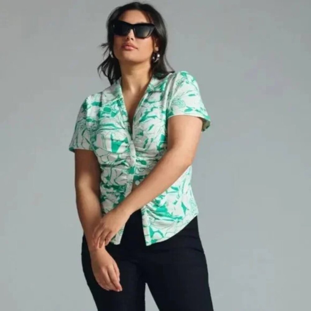 Anthropologie Maeve Green and White Tropical Print Top